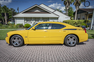 2006 Yellow Dodge Charger Daytona SRT X 19