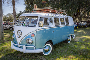1965 Blue and White Volkswagen Bus Transporter X100