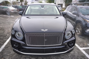 2022 Black Bentley Bentayga Crossover SUV X 2
