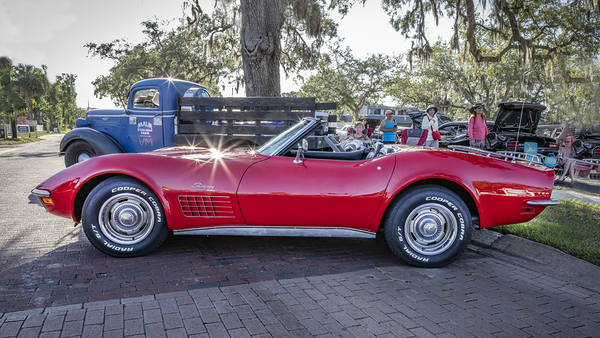 1971 Red Chevrolet C3 Corvette x 18 Print