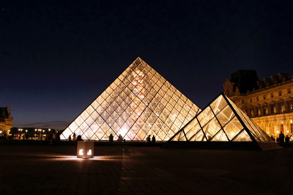 Evening Louvre by Click4Pix