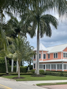 Naples Pier Beautiful Mansion