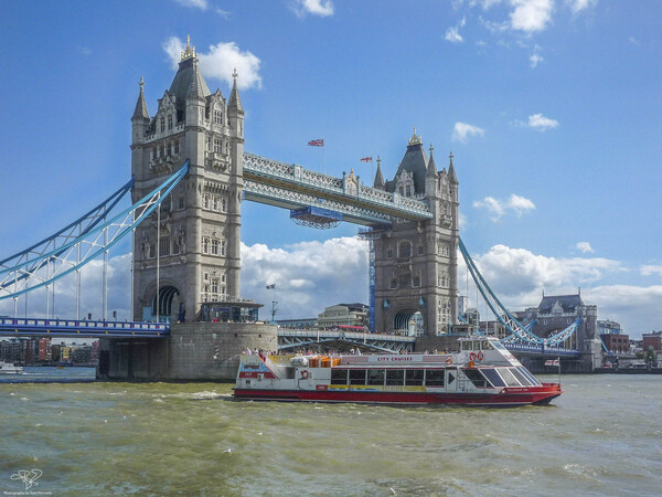 London Bridge by THOMAS PATRICK KENNEDY