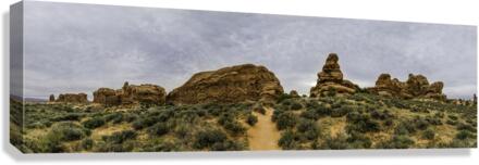 Arches Monolith Range e Canvas Print