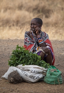 Masai Vendor Print