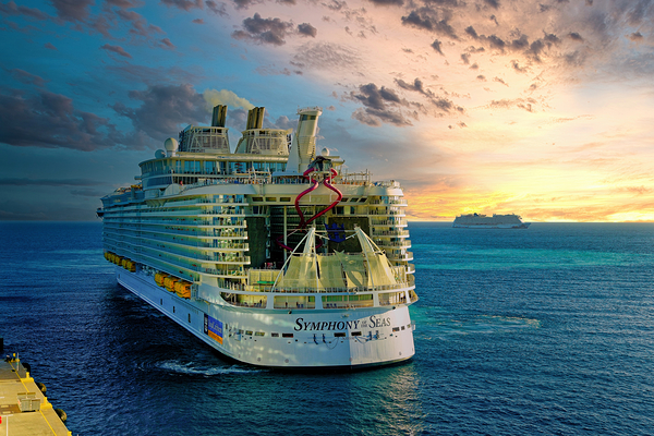 Symphony of the Seas Leaving CocoCay Print