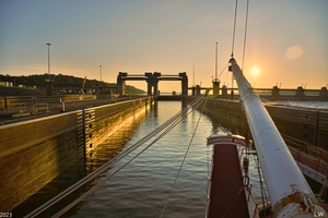 The Olmsted Locks And Dam At Sunrise