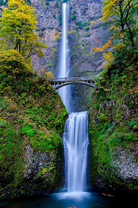 Multnomah falls in autumn in the Columbia River Gorge Oregon 