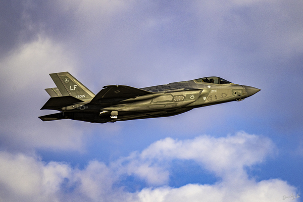 F 35 Up And Out by SoapBoxintheSky