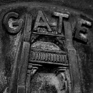 bronze gg bridge plaque  square 2870 Bronze 13k.j