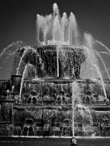 buckingham fountain  vertical 2020 Clarence 13k.j