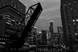 chicago skyline from kinzie street bridge  horizo