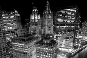 downtown chicago at night  horizontal 2567 Deluxe