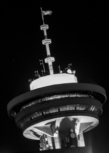 harbour centre observation deck  vertical 2633 Ha