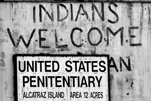 indians welcome grafiti alcatraz island  horizont