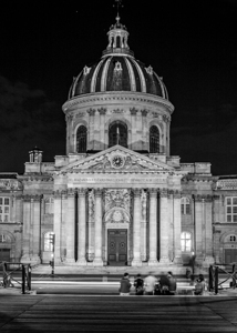 institut de france at night  vertical 2449 Instit
