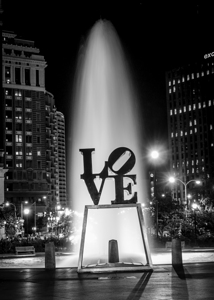 love sculpture at night  vertical 469 Love 13k.jp