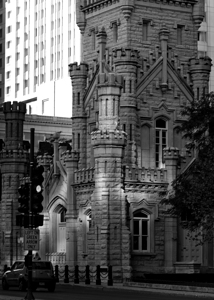 old chicago water tower  vertical 1181 Arrow 13k.