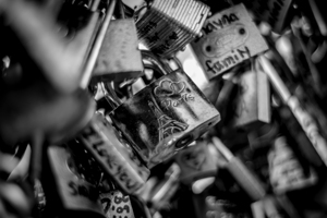 paris love locks  horizontal 2452 Locks 13k