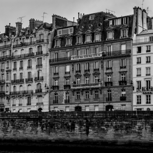 parisian apartments along quai aux fleurs  square