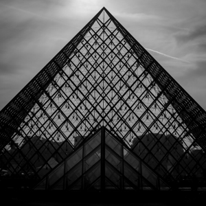 pyramide du louvre  square 2462 Pyramide 13k