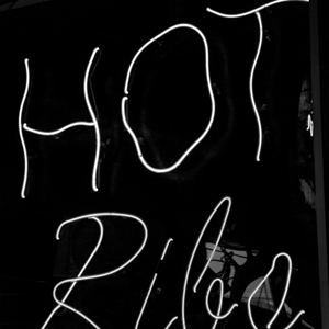 risckys hot ribs  square 815 Ribs 13k