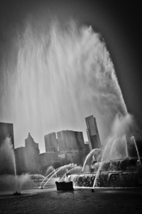 spray from buckingham fountain  vertical 2032 Spr