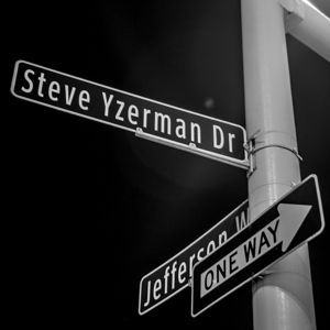steve yzerman drive  square 572 Yzerman 13k