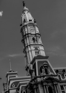 tight shot philadelphia city hall  vertical 2960