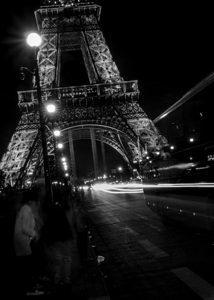 traffic on pont d iena bridge  vertical 2488 Pont