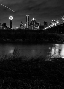 trinity river downtown dallas  vertical 2124 Tric