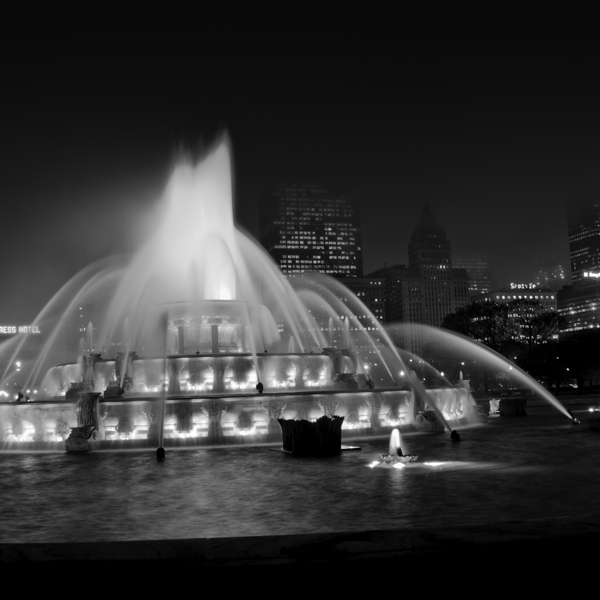 buckingham fountain at night grant park  square 5 Print
