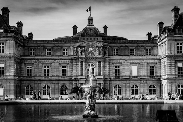 french senat building  horizontal 2464 Senat 13k. Print