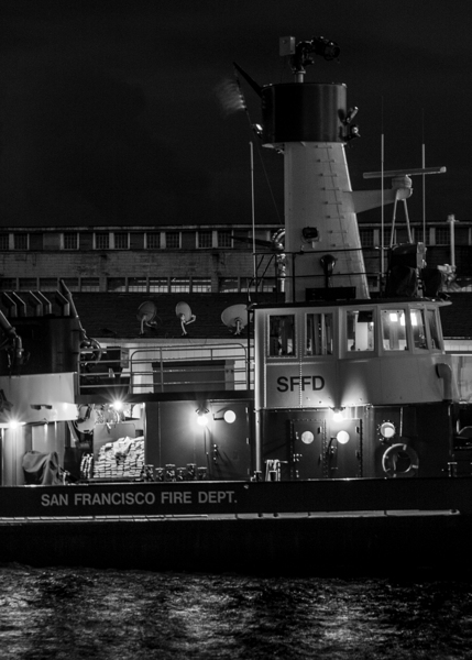 sffd fire boat  vertical 2824 Fireboat 13k Print