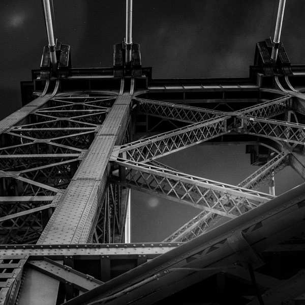 williamsburg bridge structure  square 1427 Delanc Print