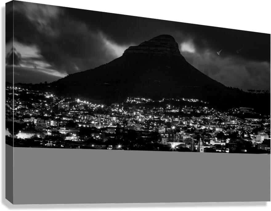 gardens district at lions head at night  horizont Canvas Print