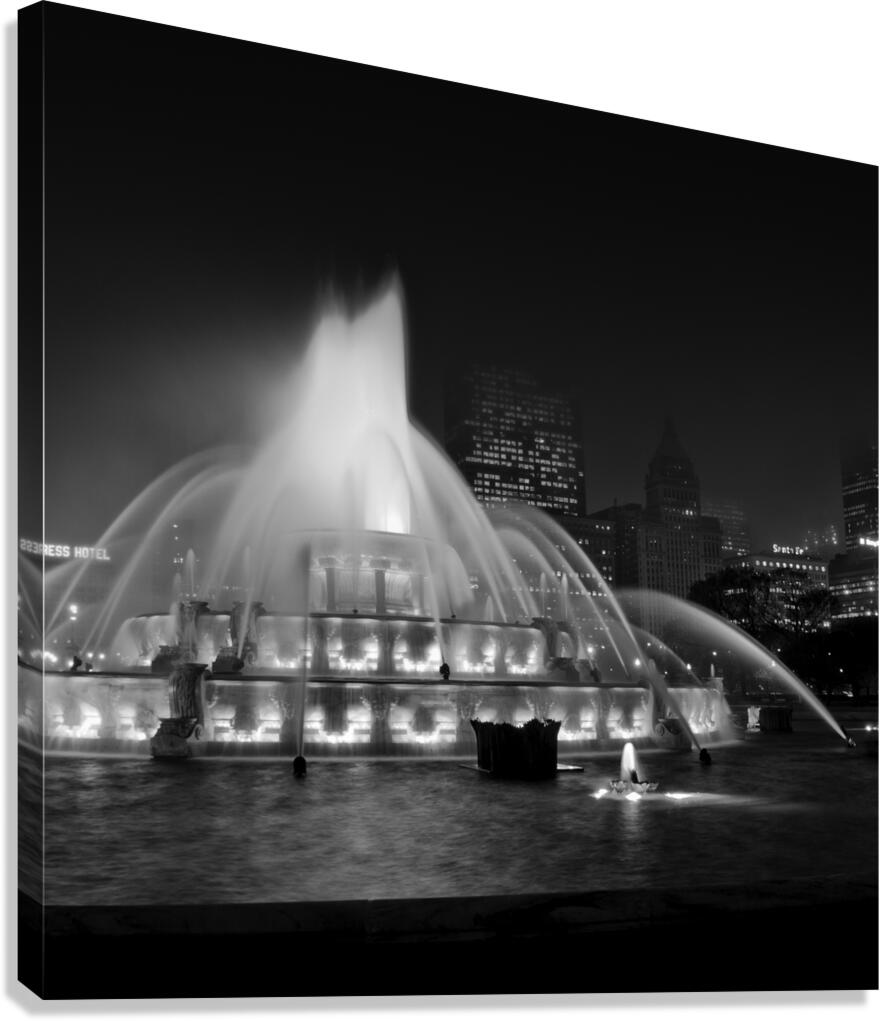 buckingham fountain at night grant park  square 5 Canvas Print