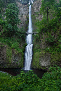 MULTNOMAH FALLS