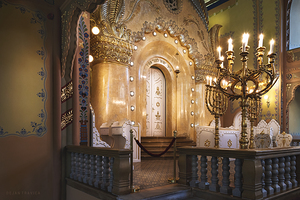 Synagogue bimah side view