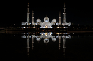 Sheikh Zayed Grand Mosque Night Full Moon