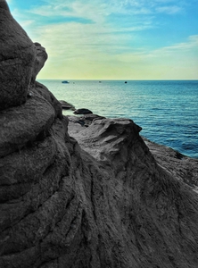 ROCKY PARADISE