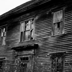 HAUNTED HOUSE