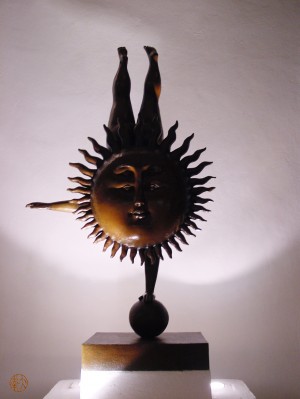 197    Sun - Moon Balancing Act