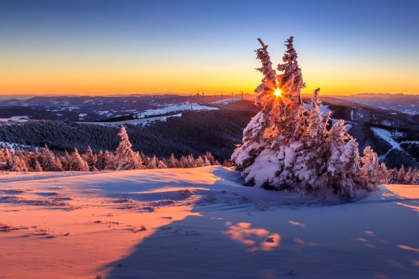 Sunset in the Alps by zoltanduray