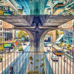 MIRROR REFLECTION SIAM SQUARE