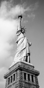 QPA 001 – Stature of Liberty BandW