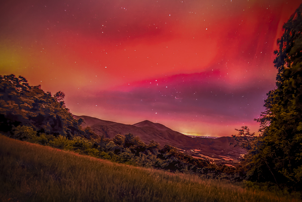 Aurora Over the Peaks of Otter Print