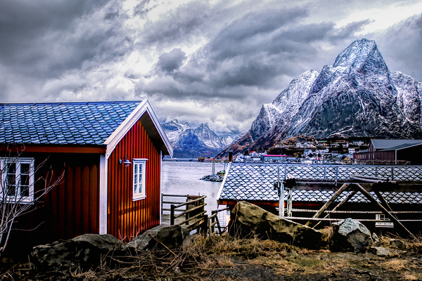 Reine Rorbu Mountain Landscape Print