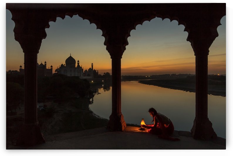 Illuminating the Taj by 1x