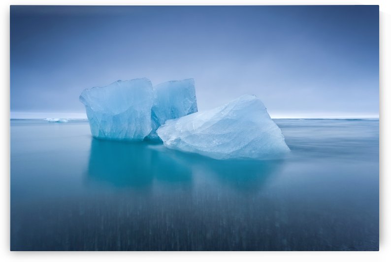 Icebergs by Jorge Maia